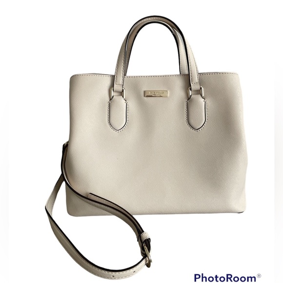 kate spade Handbags - EUC, Kate Spade Convertible/Crossbody Beige Leather Purse.